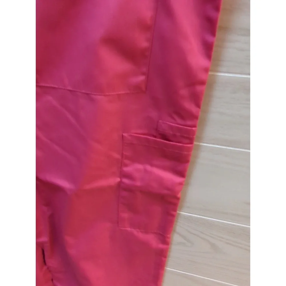 Chreokee dark pink scrubs top pants set women M Medium w/tags cargo pants w/MARK